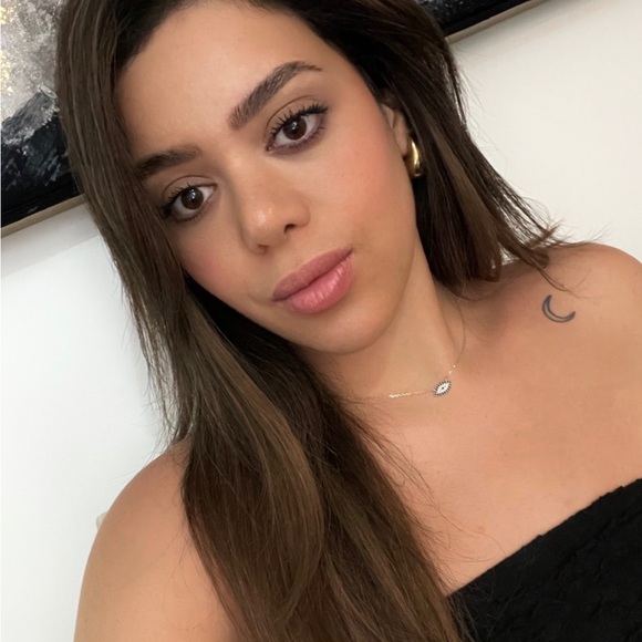 Meet your Posher, Daniela - Picture 1 of 1